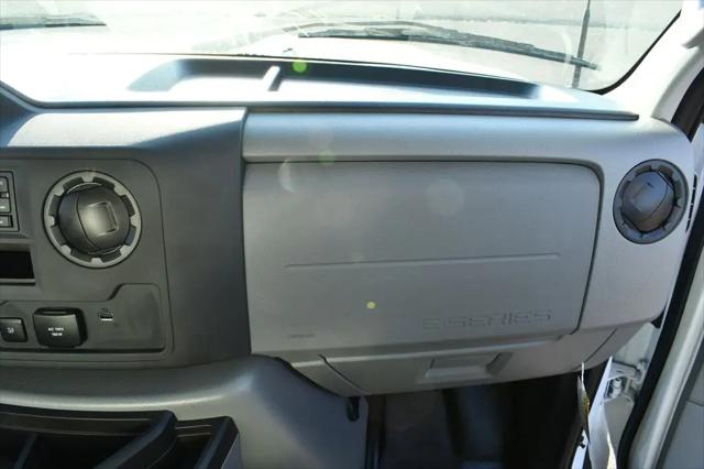 2027 Ford E-Series Cutaway E-350