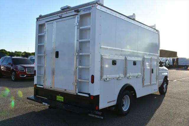 2027 Ford E-Series Cutaway E-350