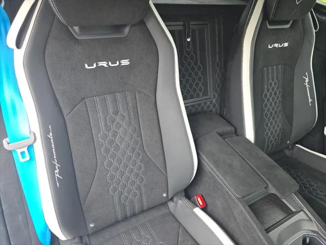 2024 Lamborghini Urus Performante