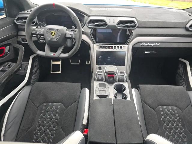 2024 Lamborghini Urus Performante