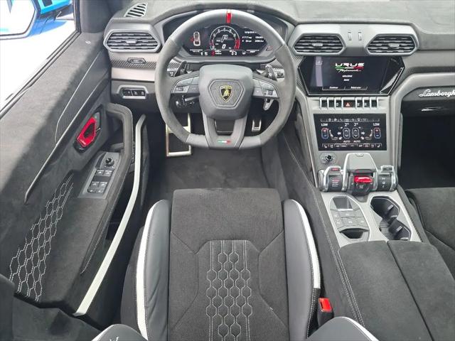 2024 Lamborghini Urus Performante