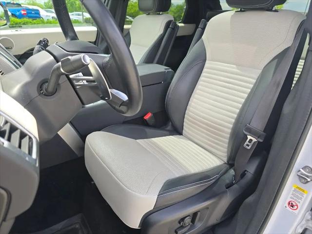 2023 Land Rover Discovery P300 S R-Dynamic