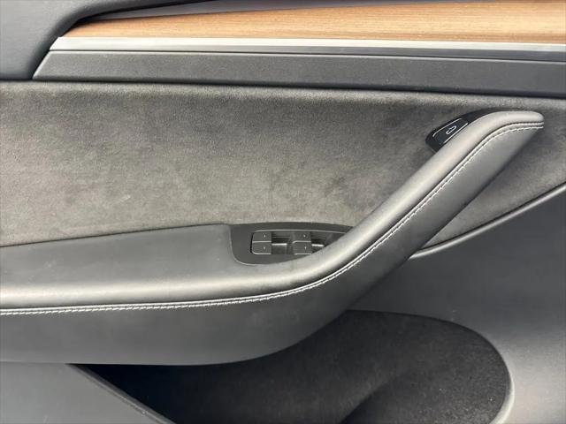 2024 Tesla Model Y Long Range Single Motor Rear-Wheel Drive