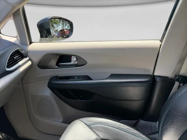 2021 Chrysler Pacifica Touring L