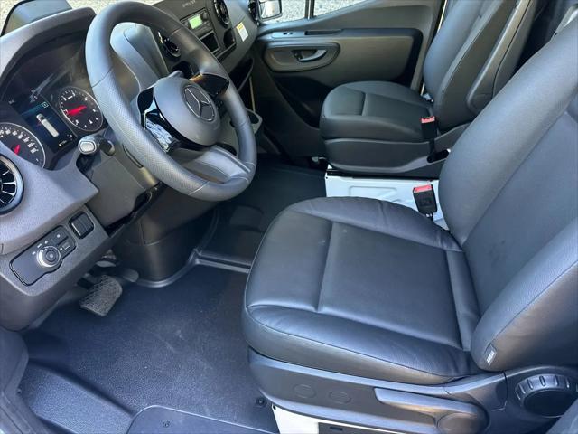 2025 Mercedes-Benz Sprinter 2500 Standard Roof 4-Cyl Diesel