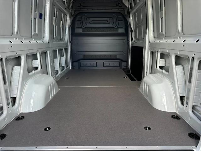 2025 Mercedes-Benz Sprinter 2500 Standard Roof 4-Cyl Diesel