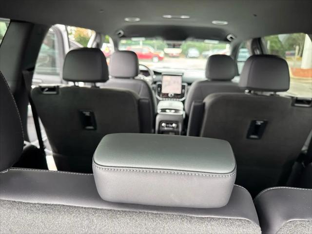 2024 GMC Acadia AWD AT4
