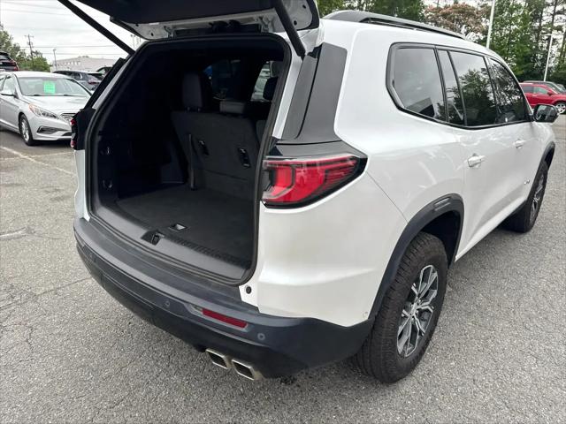 2024 GMC Acadia AWD AT4