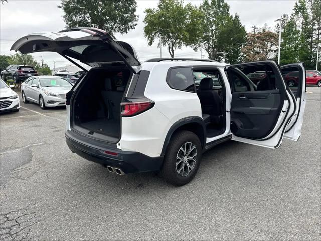 2024 GMC Acadia AWD AT4