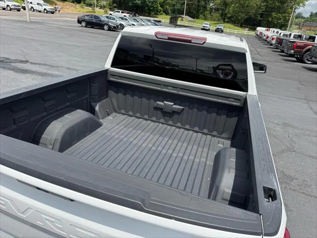 2021 Chevrolet Silverado 1500 4WD Crew Cab Short Bed RST