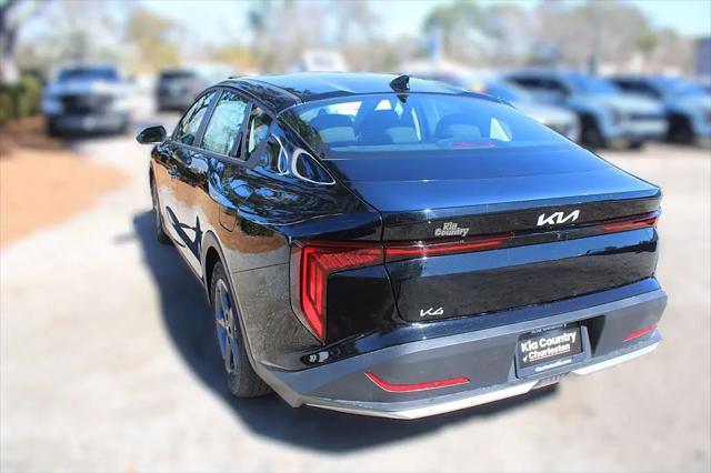 2026 Kia K4 LXS