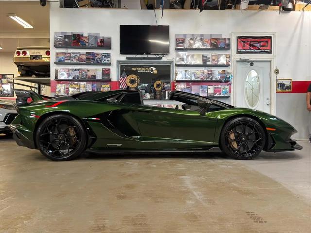 2021 Lamborghini Aventador Roadster