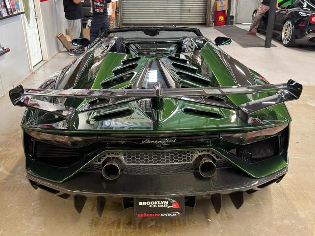 2021 Lamborghini Aventador Roadster