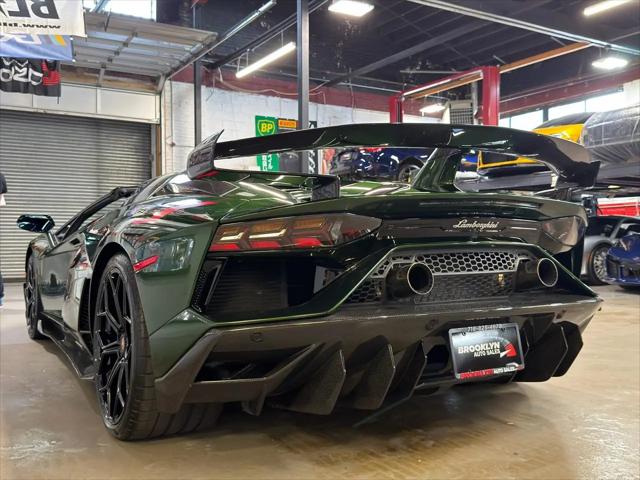 2021 Lamborghini Aventador Roadster