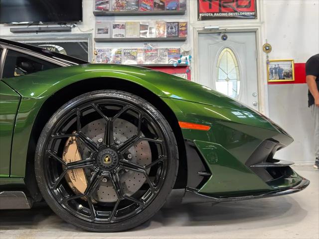 2021 Lamborghini Aventador Roadster