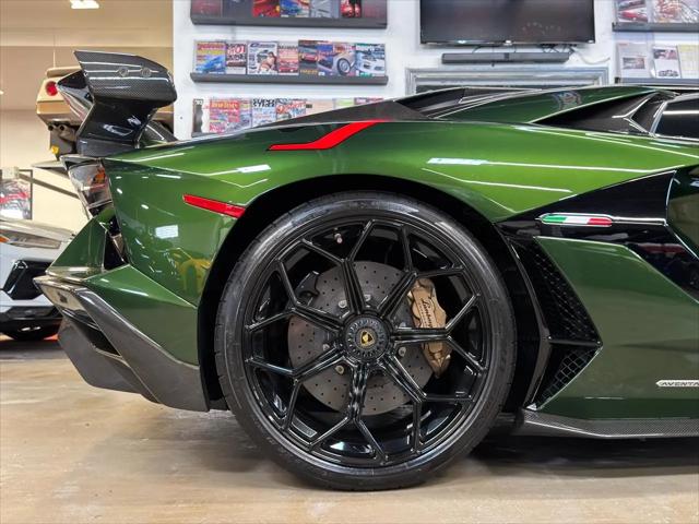 2021 Lamborghini Aventador Roadster