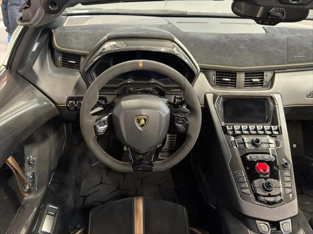 2021 Lamborghini Aventador Roadster
