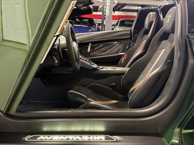 2021 Lamborghini Aventador Roadster