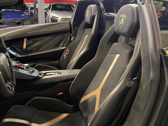 2021 Lamborghini Aventador Roadster