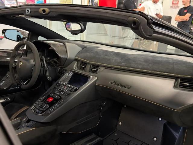 2021 Lamborghini Aventador Roadster