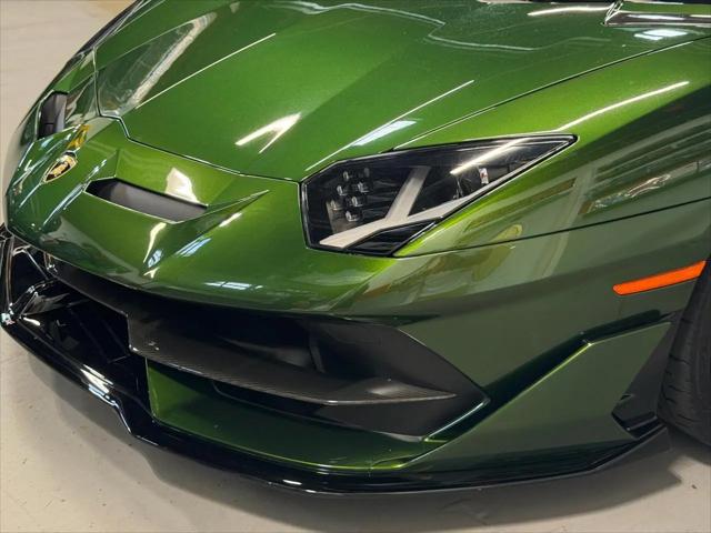 2021 Lamborghini Aventador Roadster