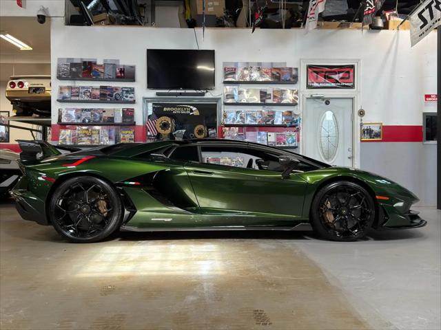 2021 Lamborghini Aventador Roadster