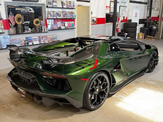 2021 Lamborghini Aventador Roadster