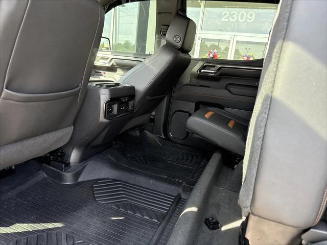 2023 GMC Sierra 1500 4WD Crew Cab Short Box AT4