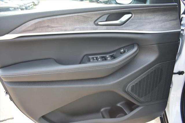 2026 Jeep Grand Cherokee L Altitude 4x4