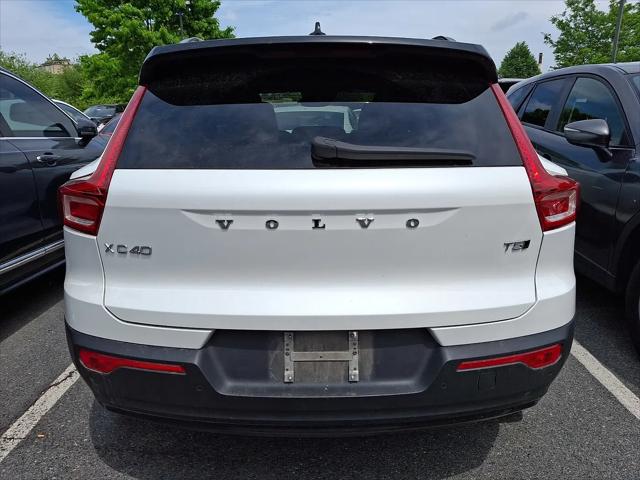2021 Volvo XC40 T5 R-Design