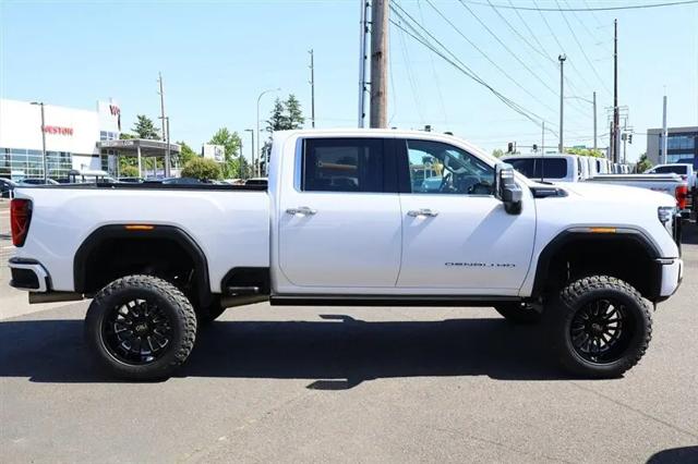 2025 GMC Sierra 3500HD Crew Cab, Standard Bed, Denali Ultimate, 4WD