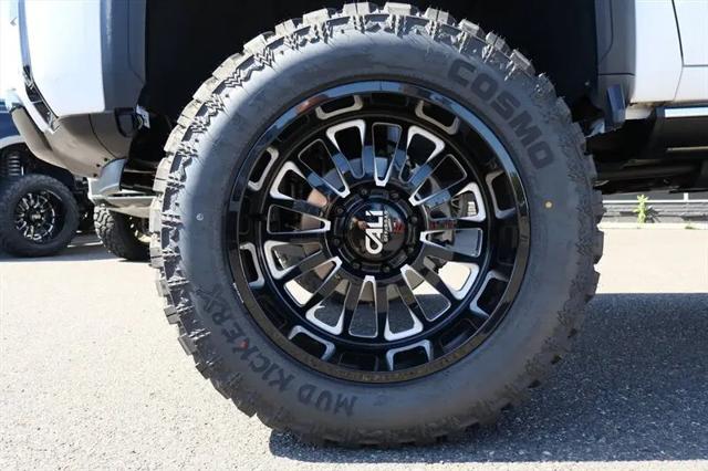2025 GMC Sierra 3500HD Crew Cab, Standard Bed, Denali Ultimate, 4WD