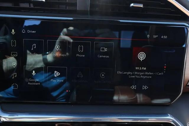 2025 GMC Sierra 3500HD Crew Cab, Standard Bed, Denali Ultimate, 4WD