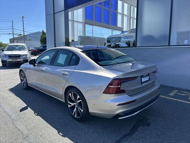 2023 Volvo S60 B5 Plus Dark Theme