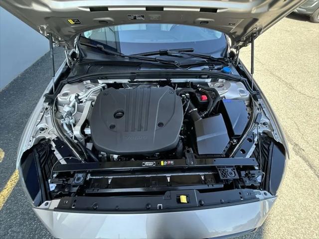 2023 Volvo S60 B5 Plus Dark Theme