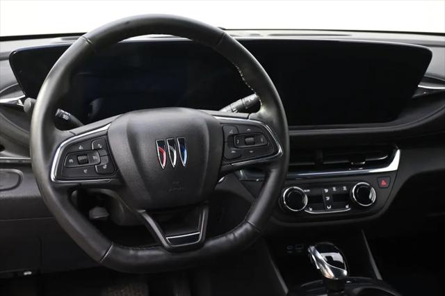 2025 Buick NV Preferred FWD