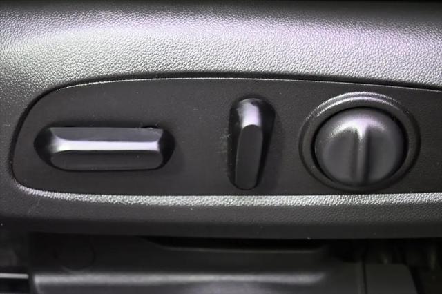 2025 Buick NV Preferred FWD