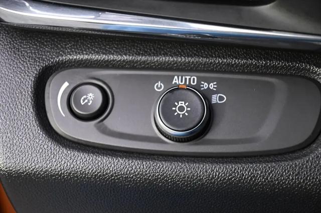 2025 Buick NV Preferred FWD