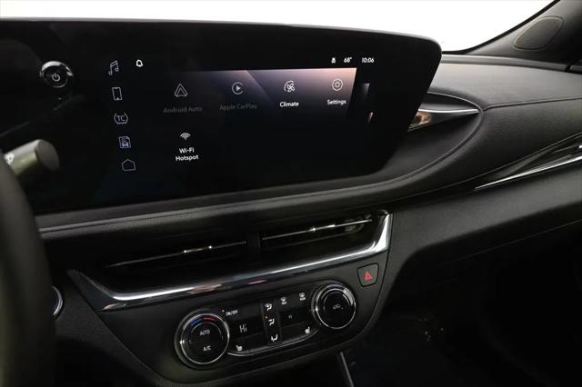 2025 Buick NV Preferred FWD