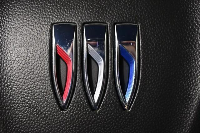 2025 Buick NV Preferred FWD