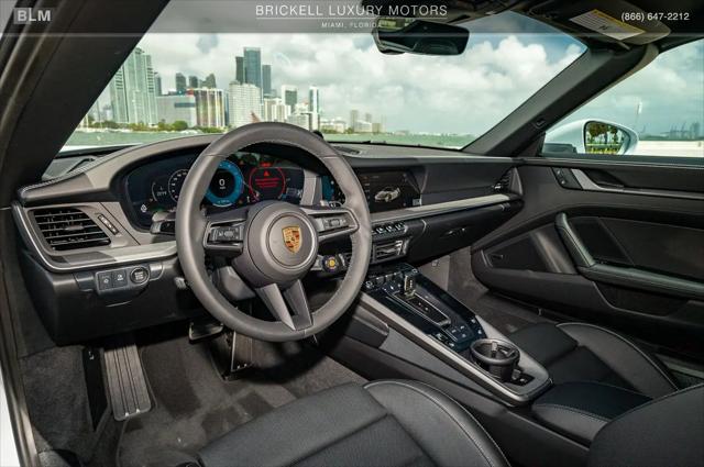 2025 Porsche 911 Carrera Cabriolet