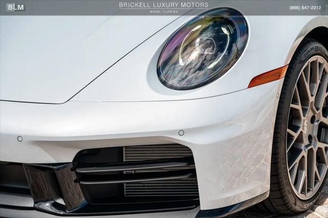 2025 Porsche 911 Carrera Cabriolet