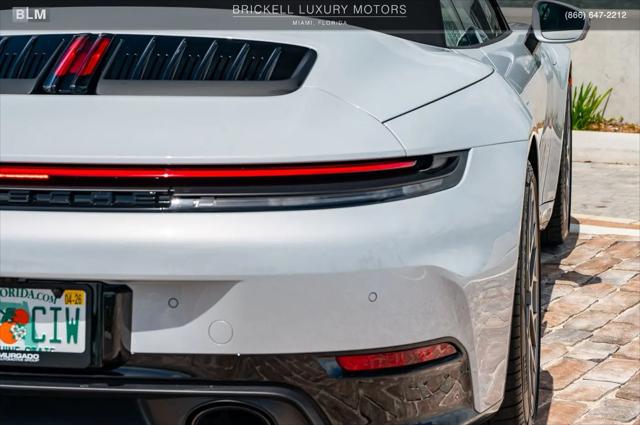 2025 Porsche 911 Carrera Cabriolet
