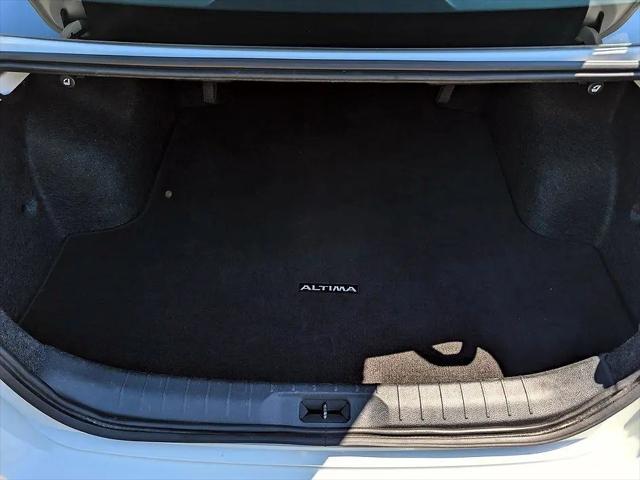2025 Nissan Altima SV FWD