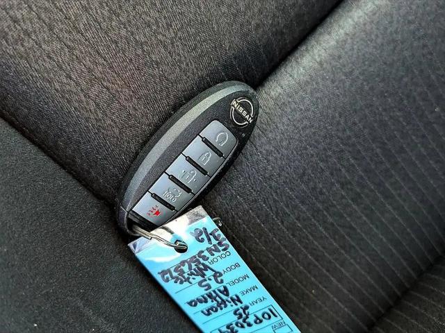 2025 Nissan Altima SV FWD