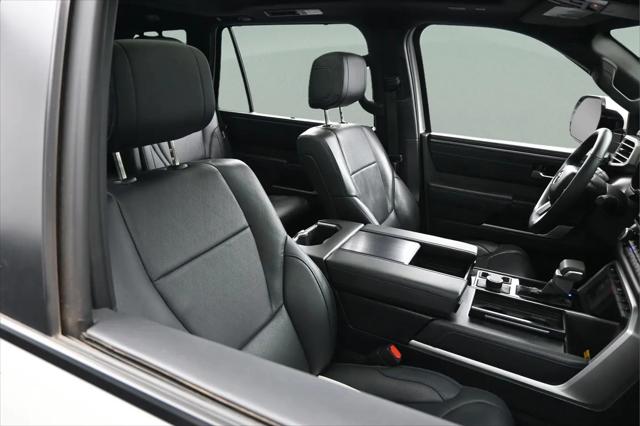 2025 Toyota Sequoia Platinum