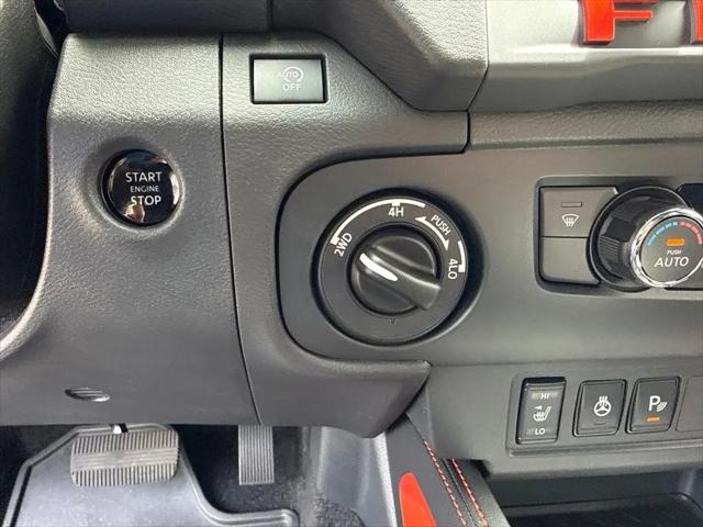 2026 Nissan Frontier Crew Cab Long Bed PRO-4X 4x4