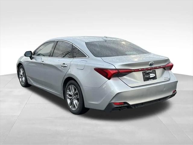 2020 Toyota Avalon Hybrid XLE