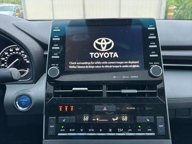 2020 Toyota Avalon Hybrid XLE