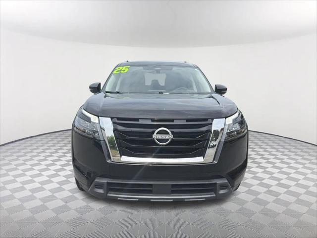 2025 Nissan Pathfinder SV FWD